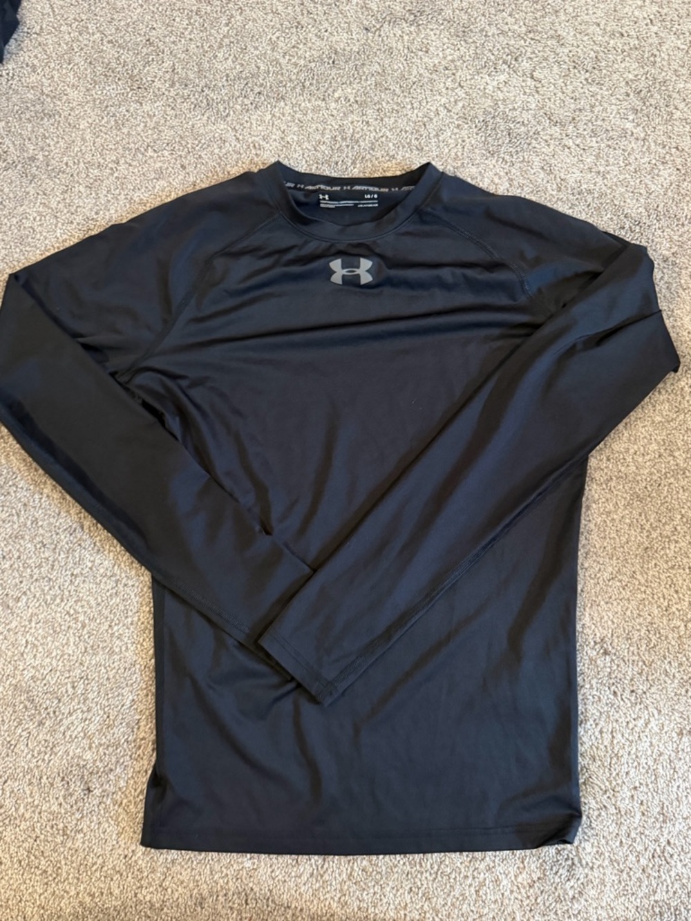 Under Armour Men’s Long Sleeve Performance Shirt - Black